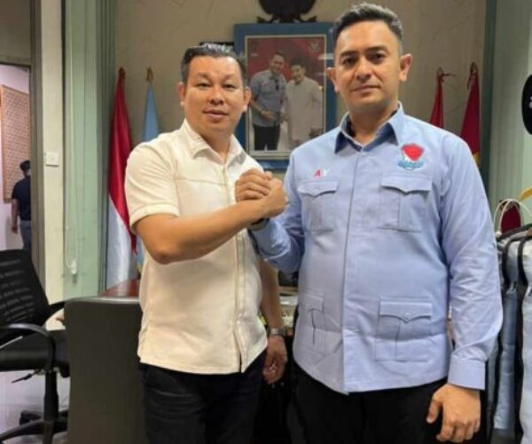 Bersama Ketua Umum di DPP Ndaru